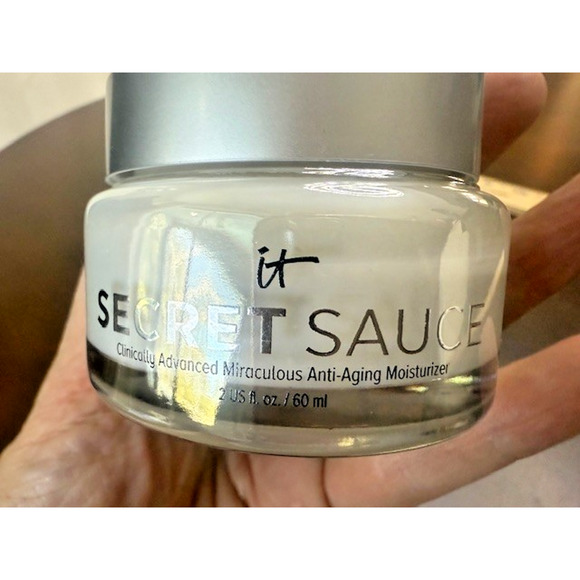IT Cosmetics Secret Sauce Moisturizer Full Sz 2 oz Ulta Sephora New MSRP $82 - Picture 1 of 7